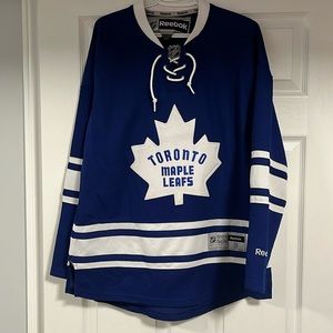 Toronto Maple Leafs alternate jersey. Reebok. Men’s size S